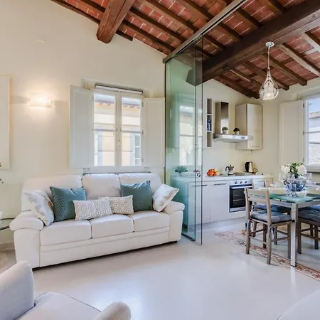 Apartment Helene Smart Flat With Elevator Inside Lucca