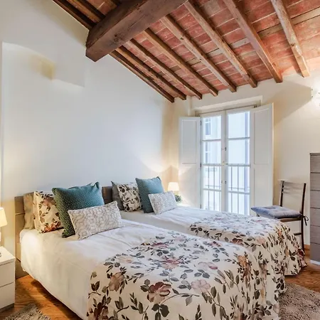 Helene Smart Flat With Elevator Inside Apartment *