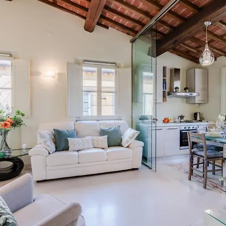 Helene Smart Flat With Elevator Inside *