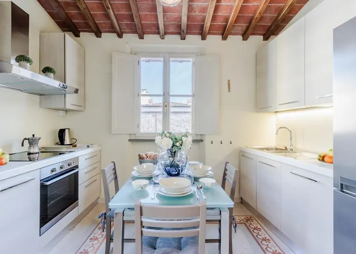 Helene Smart Flat With Elevator Inside * Λούκα