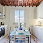 Helene Smart Flat With Elevator Inside * Lucca