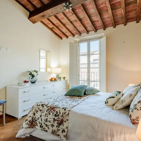 Helene Smart Flat With Elevator Inside Apartman *